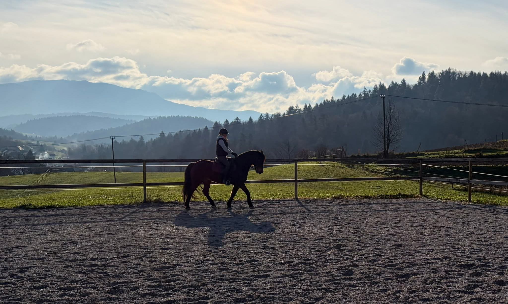 Galerijska fotografija Hlev pod Gorjanci